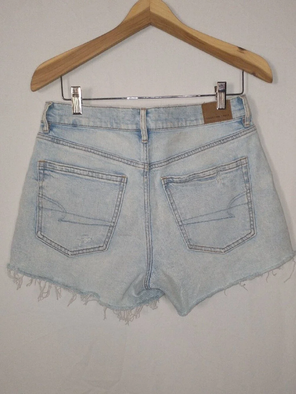American Eagle Outfitters Light Blue Distressed Denim Shorts Size 6 - Picture 3 of 5